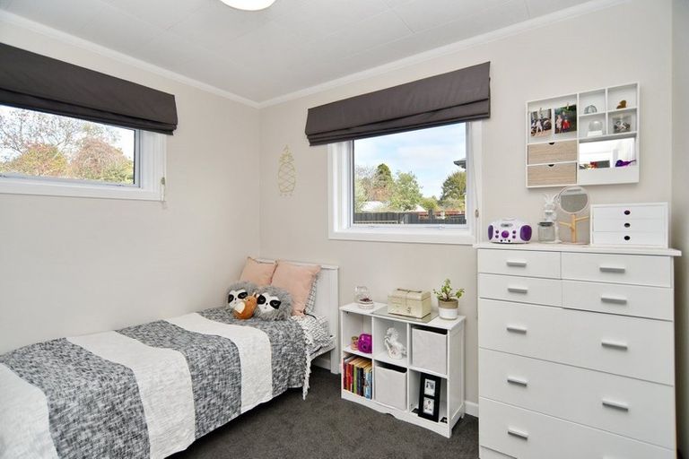 Photo of property in 30 Corson Avenue, Beckenham, Christchurch, 8023