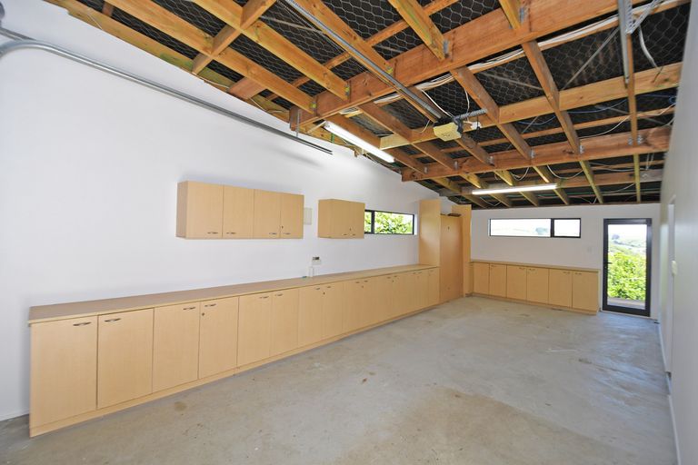 Photo of property in 15 Tamahunga Road, Kaiwaka, 0573