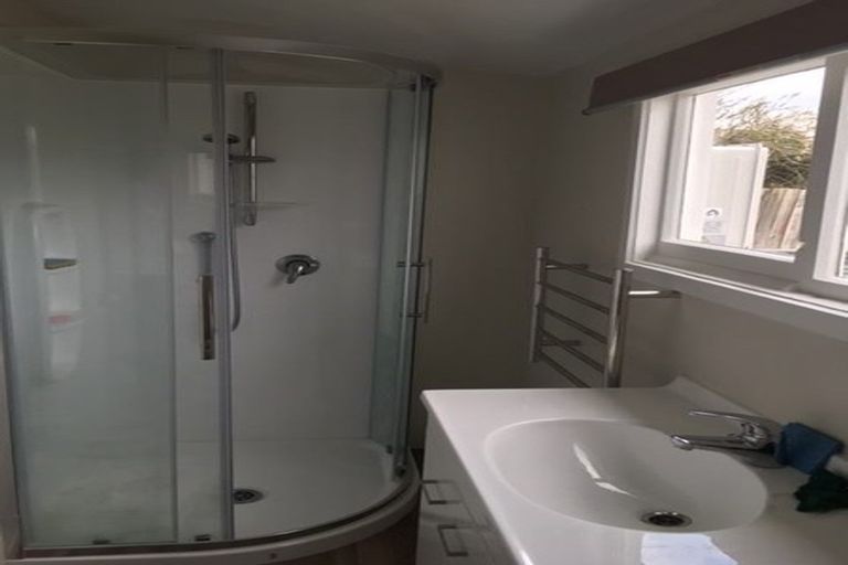 Photo of property in 8 Owens Terrace, Upper Riccarton, Christchurch, 8041