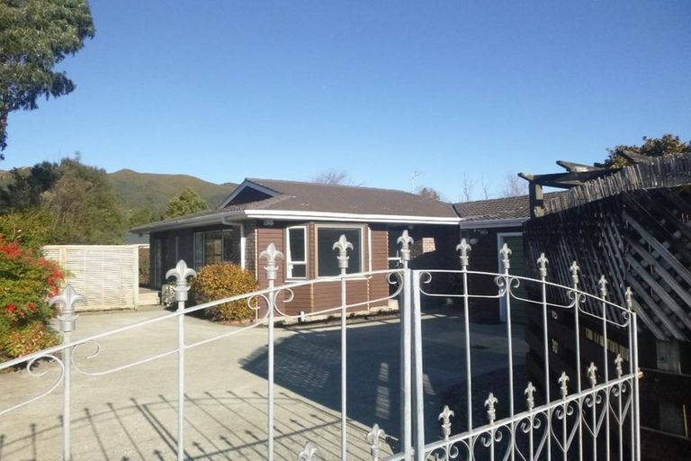 Photo of property in 85a Cambridge Terrace, Waterloo, Lower Hutt, 5011