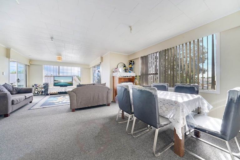 Photo of property in 38 Burbank Avenue, Manurewa, Auckland, 2102