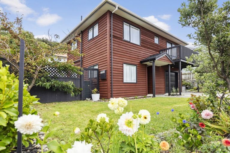 Photo of property in 22 Bowes Crescent, Strathmore Park, Wellington, 6022