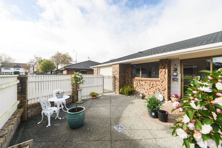 Photo of property in 166b Fitzherbert Avenue, West End, Palmerston North, 4410
