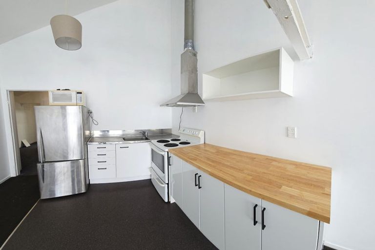 Photo of property in 4/5 Hopper Street, Mount Cook, Wellington, 6011