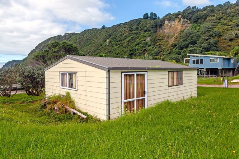 Photo of property in 10 Bolton Place, Hicks Bay, Tikitiki, 4087