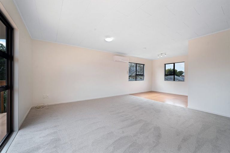 Photo of property in 51 Hindmarsh Street, Henderson, Auckland, 0612