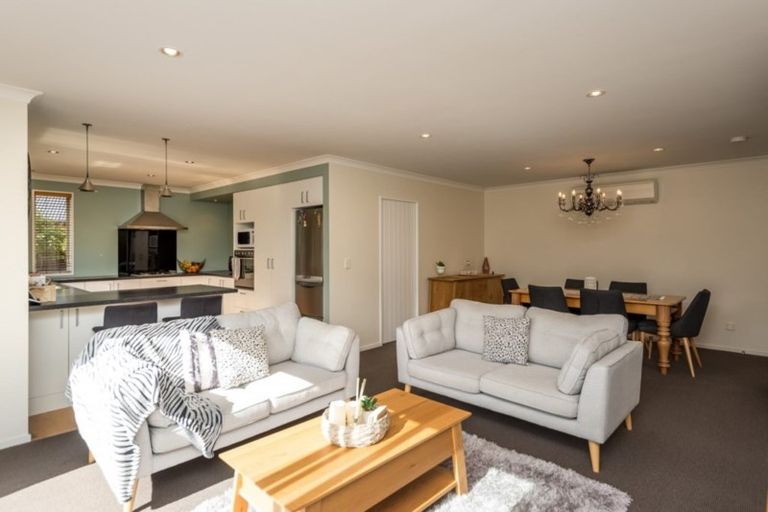 Photo of property in 48 Titirangi Crescent, Parklands, Christchurch, 8083