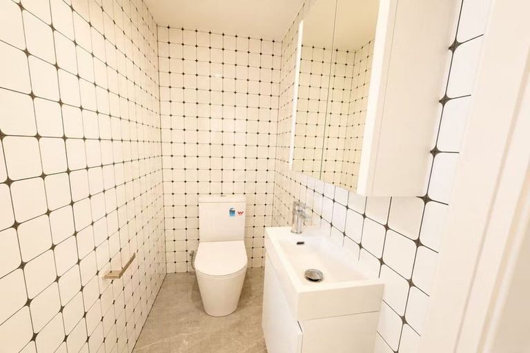 Photo of property in 11e Rene Place, Sunnyhills, Auckland, 2010