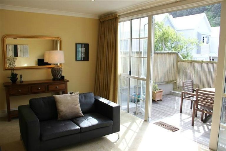 Photo of property in 154 Tinakori Road, Thorndon, Wellington, 6011