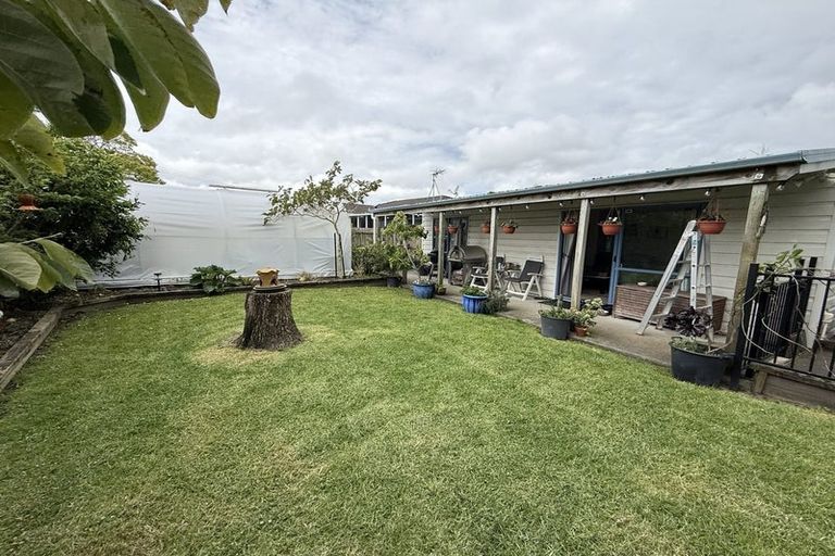 Photo of property in 2 Parma Place, Henderson, Auckland, 0612