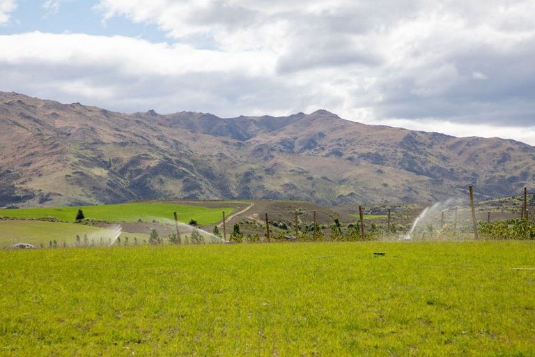 Photo of property in 27 Lapins Way, Waikerikeri, Alexandra, 9391