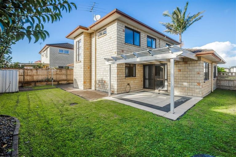 Photo of property in 54 Baverstock Road, Flat Bush, Auckland, 2016