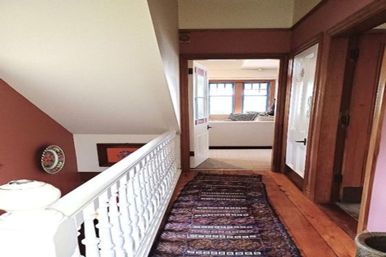 Photo of property in 14 Dorking Road, Brooklyn, Wellington, 6021