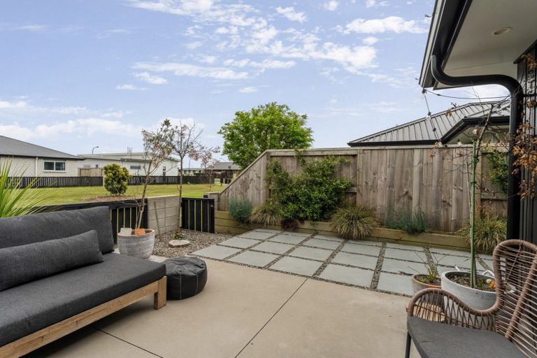 Photo of property in 4 Navy Lane, Papamoa, 3118