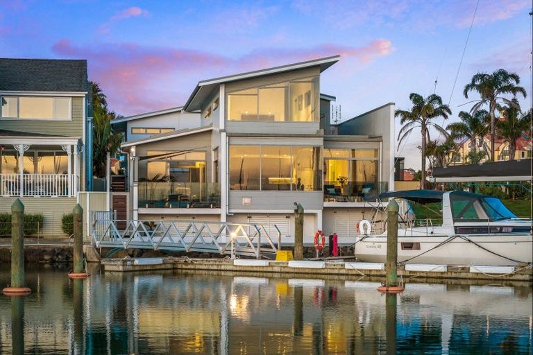 Photo of property in 26 Rue D' Amarres, Gulf Harbour, Whangaparaoa, 0930