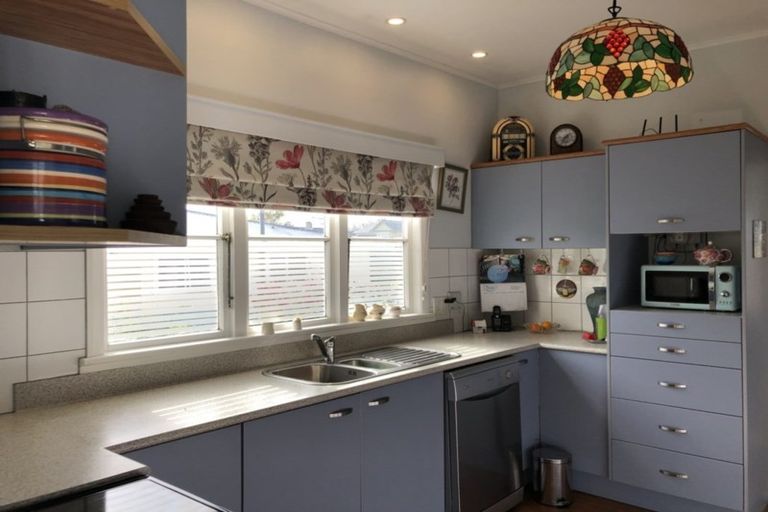 Photo of property in 11 Miranda Street, Stratford, 4332