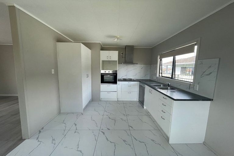 Photo of property in 15a Secretariat Place, Randwick Park, Auckland, 2105