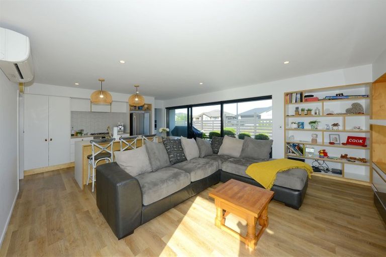 Photo of property in 24 Shillingford Boulevard, Rolleston, 7615