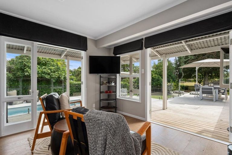 Photo of property in 47 Koraha Road, Kumeu, 0892