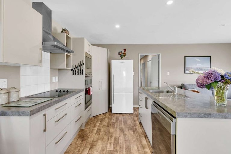 Photo of property in 15 Brook Street, Southbridge, 7602