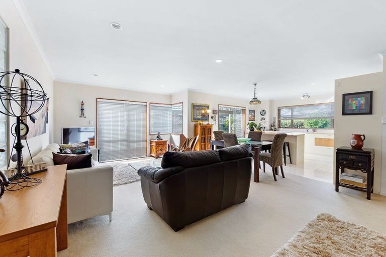 Photo of property in 7 Red Hibiscus Road, Stanmore Bay, Whangaparaoa, 0932