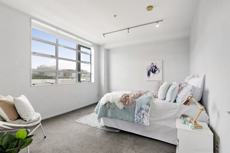 Photo of property in Vespa Apartments, 303/20 Hanson Street, Mount Cook, Wellington, 6021