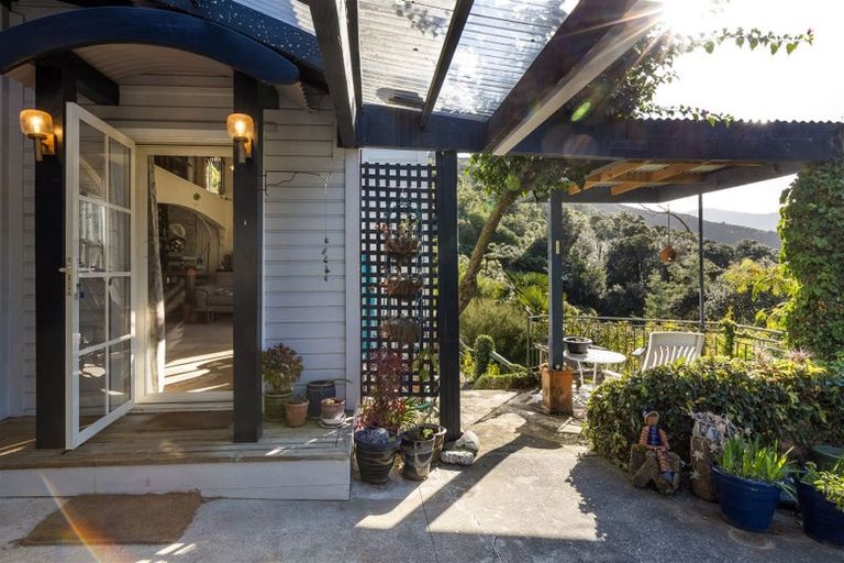 Photo of property in 577 Queen Charlotte Drive, Havelock, Picton, 7281