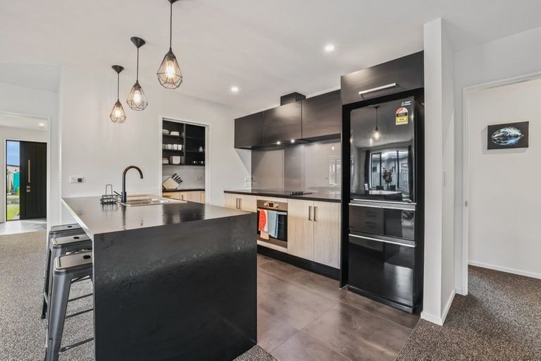 Photo of property in 15 Guyon Street, Marshland, Christchurch, 8083