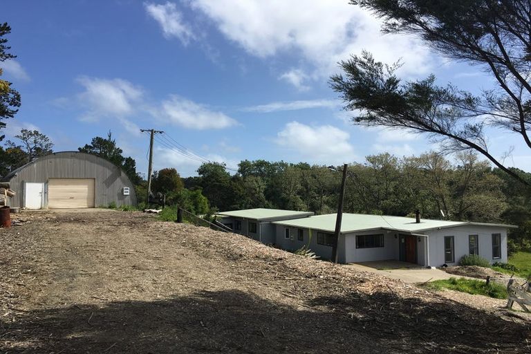 Photo of property in 695 State Highway 16, Kumeu, 0891