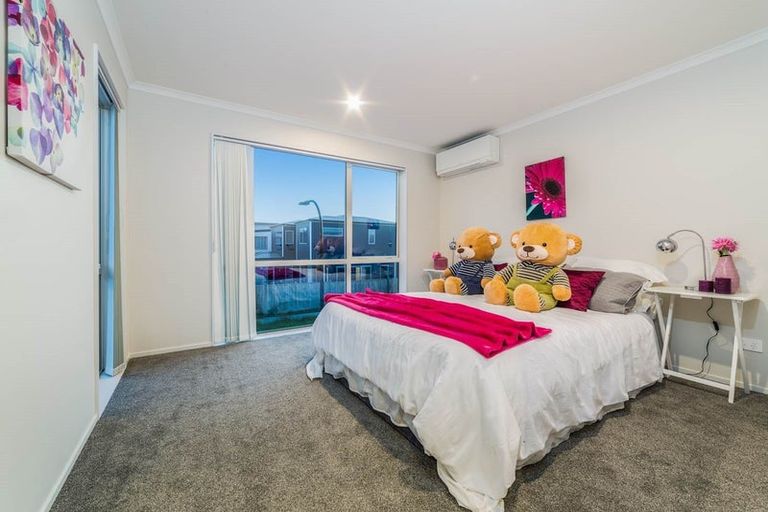 Photo of property in 43 Lockheed Street, Hobsonville, Auckland, 0618