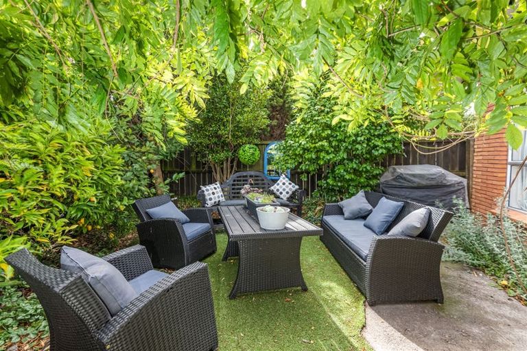 Photo of property in 6 Chilton Drive, Mairehau, Christchurch, 8052