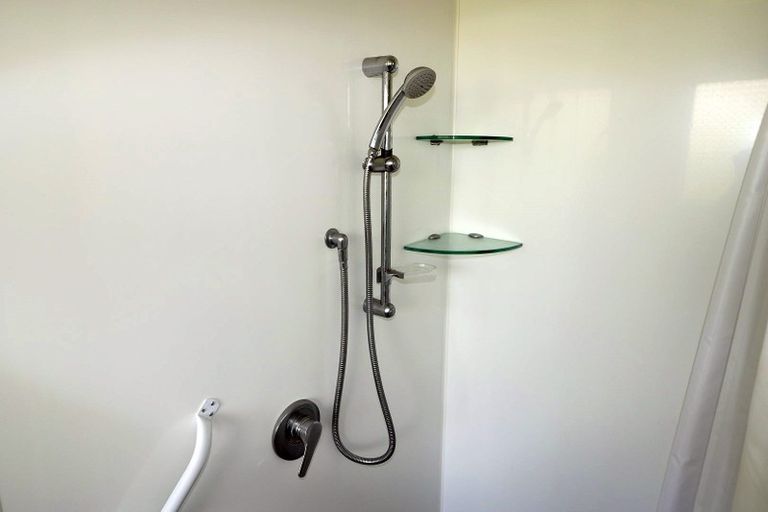 Photo of property in 26 Oberon Street, Stratford, 4332