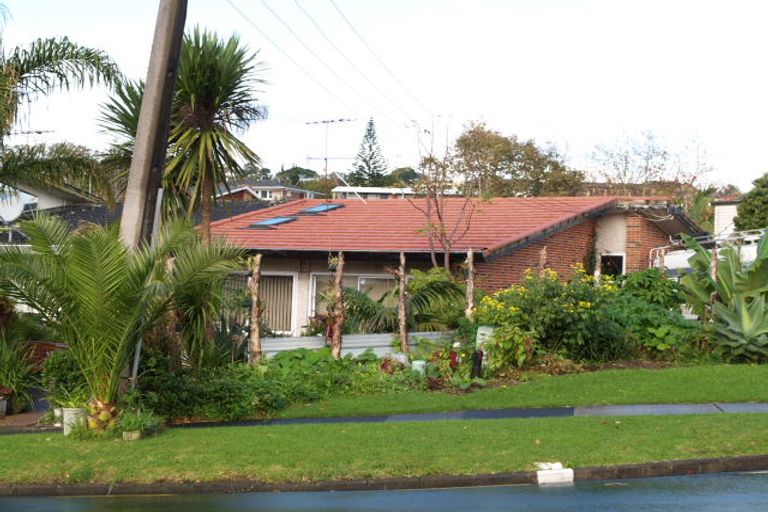 Photo of property in 2/101 Selwyn Road, Cockle Bay, Auckland, 2014