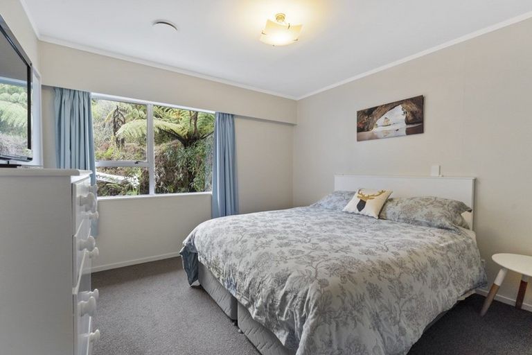 Photo of property in 5a Julia Place, Tawa, Wellington, 5028