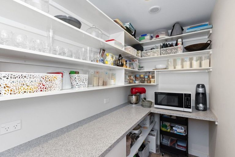 Photo of property in 147 Arataki Road, Havelock North, 4130