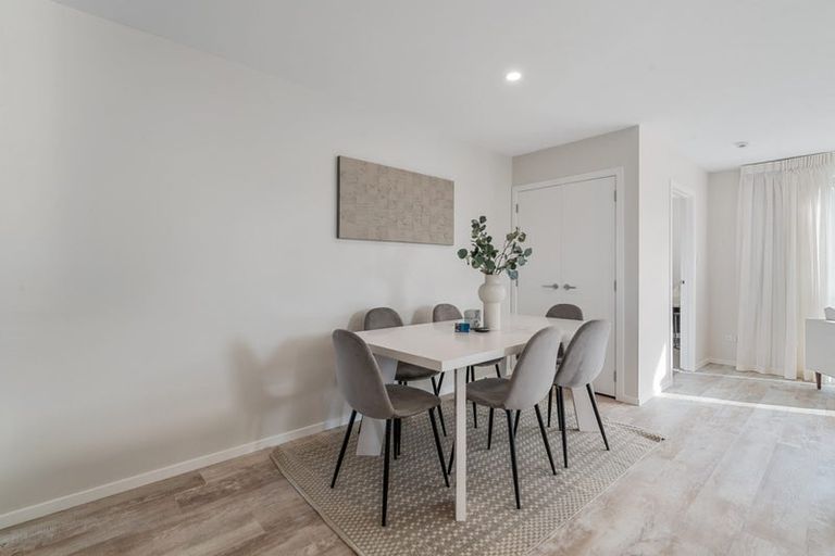 Photo of property in 36 Metoriti Crescent, Karaka, 2124