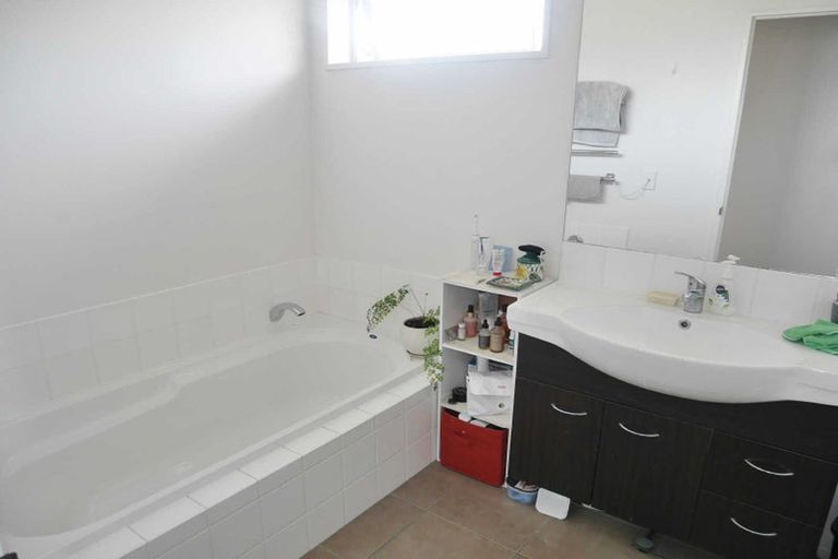 Photo of property in 5 Thomas Cane Lane, Hillmorton, Christchurch, 8024