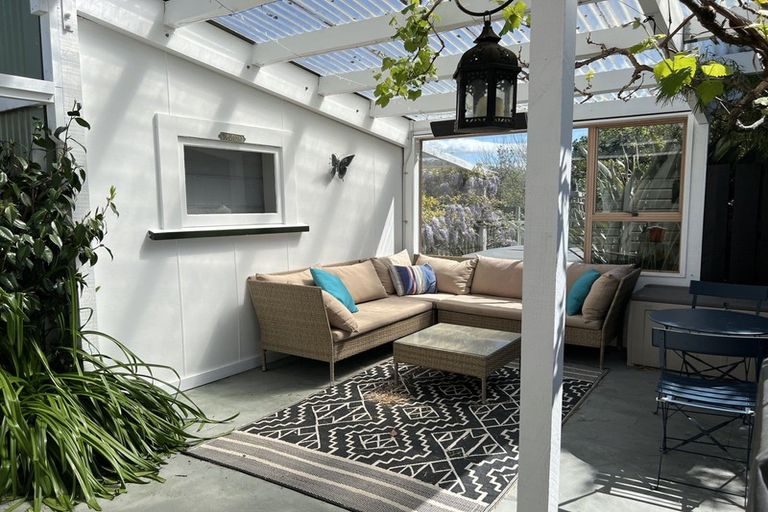 Photo of property in 66 Jellicoe Street, Martinborough, 5711