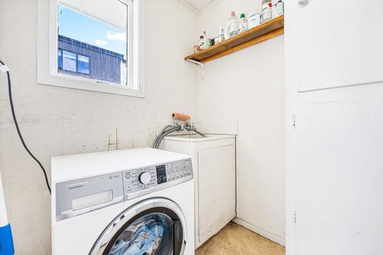 Photo of property in 27 Choice Avenue, Henderson, Auckland, 0612