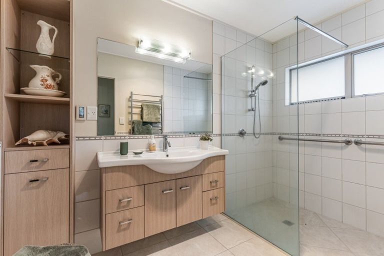 Photo of property in 2b Bledisloe Court, Pukekohe, 2120