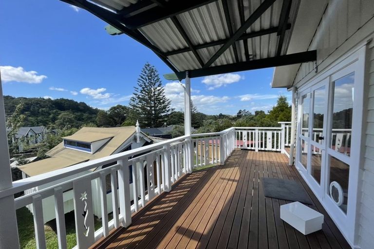 Photo of property in 24 Huruhuru Road, Massey, Auckland, 0614