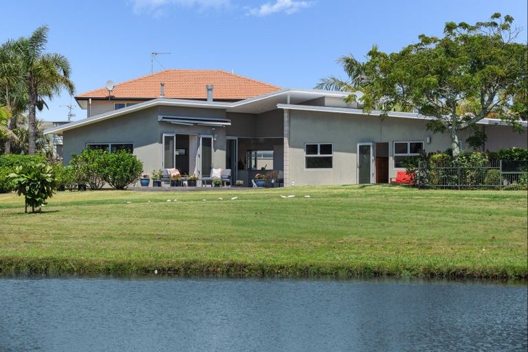 Photo of property in 22 Montego Drive, Papamoa Beach, Papamoa, 3118