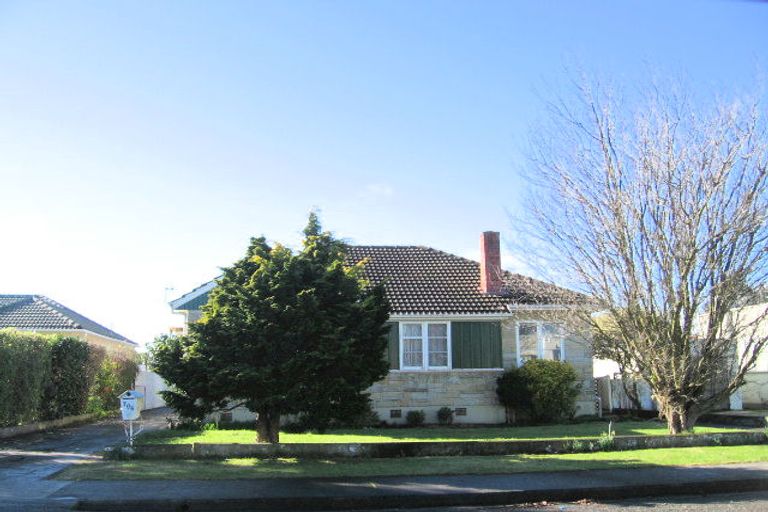 Photo of property in 706 Massey Street, Akina, Hastings, 4122