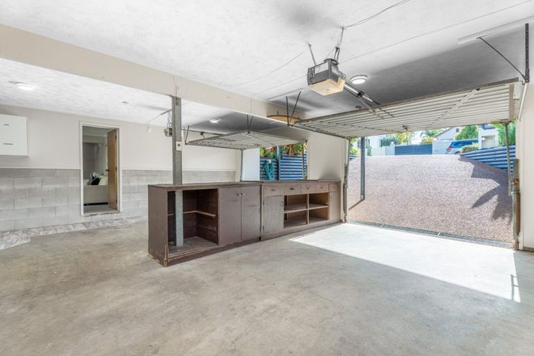 Photo of property in 11 Stevenson Way, Cockle Bay, Auckland, 2014