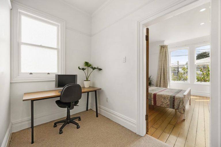 Photo of property in 30 Roy Street, Newtown, Wellington, 6021