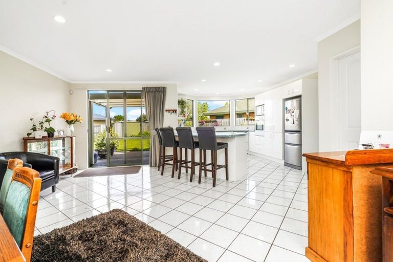 Photo of property in 11 Bouverie Crescent, Flagstaff, Hamilton, 3210