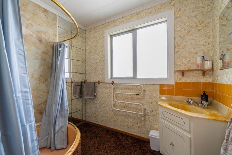 Photo of property in 18 Pompolona Street, Te Anau, 9600