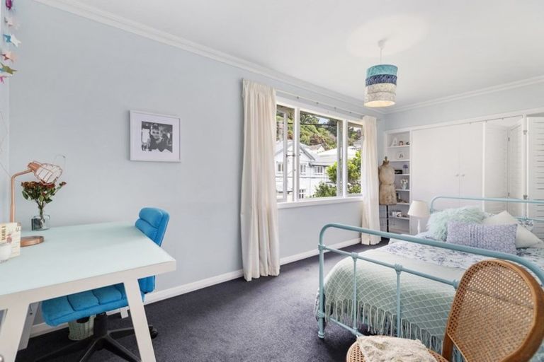 Photo of property in 8 Park Street, Thorndon, Wellington, 6011