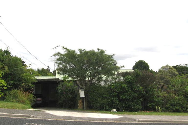 Photo of property in 52 Tiri Tiri Road, Birkdale, Auckland, 0626