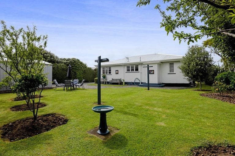 Photo of property in 63 Turuturu Road, Hawera, 4610